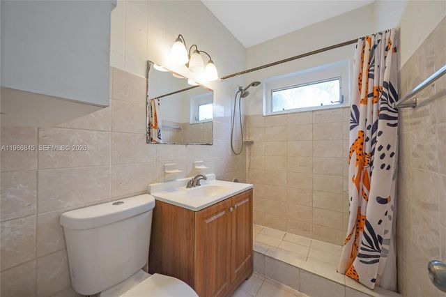 125 NW 121st St, North Miami, FL 33168