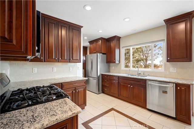 841 Irving, Burbank, CA 91504