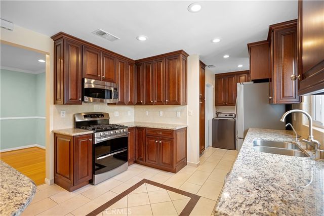 841 Irving, Burbank, CA 91504