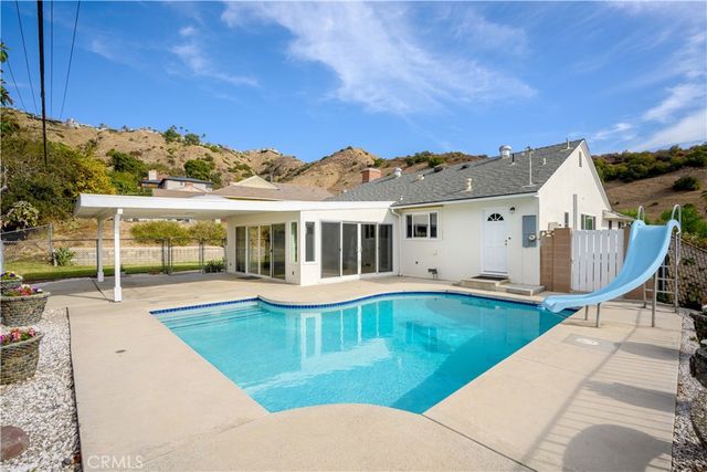 841 Irving, Burbank, CA 91504