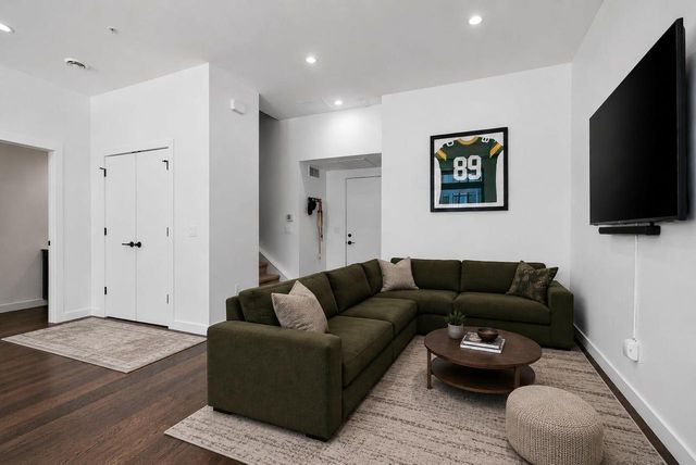 1089 Brookwood DRIVE, Ashwaubenon, WI 54304