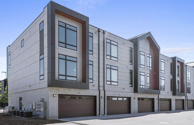 1089 Brookwood DRIVE, Ashwaubenon, WI 54304