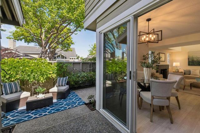 869 Newport Circle, Redwood City, CA 94065