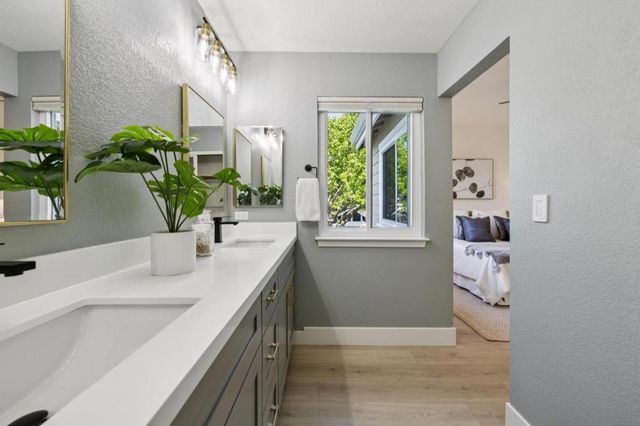 869 Newport Circle, Redwood City, CA 94065