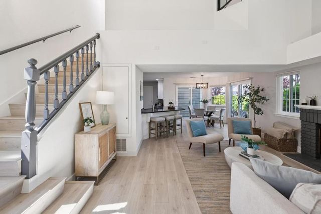 869 Newport Circle, Redwood City, CA 94065