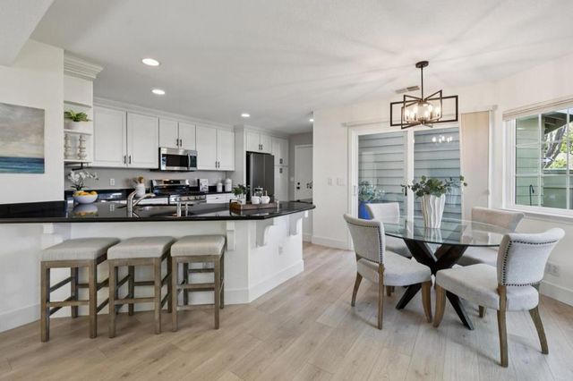 869 Newport Circle, Redwood City, CA 94065