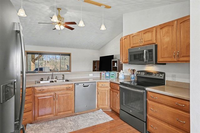 53126 Ridgeview Circle, Paw Paw, MI 49079