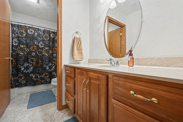 53126 Ridgeview Circle, Paw Paw, MI 49079