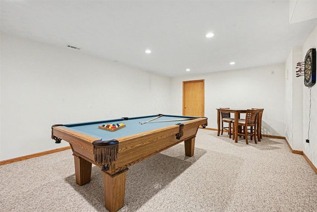 53126 Ridgeview Circle, Paw Paw, MI 49079