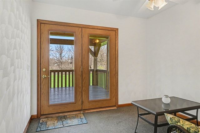 53126 Ridgeview Circle, Paw Paw, MI 49079