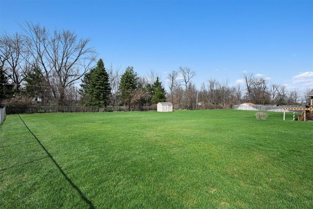 53126 Ridgeview Circle, Paw Paw, MI 49079