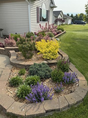 53126 Ridgeview Circle, Paw Paw, MI 49079