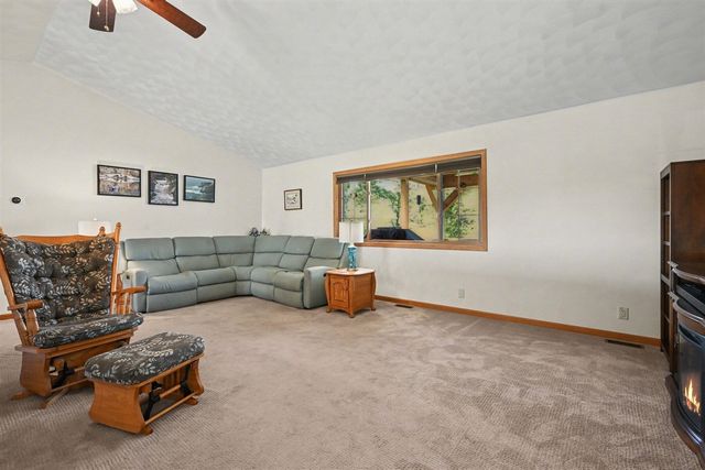 53126 Ridgeview Circle, Paw Paw, MI 49079