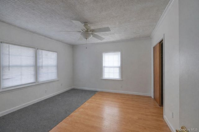 29 Vans Terrace, Lake Katrine, NY 12449