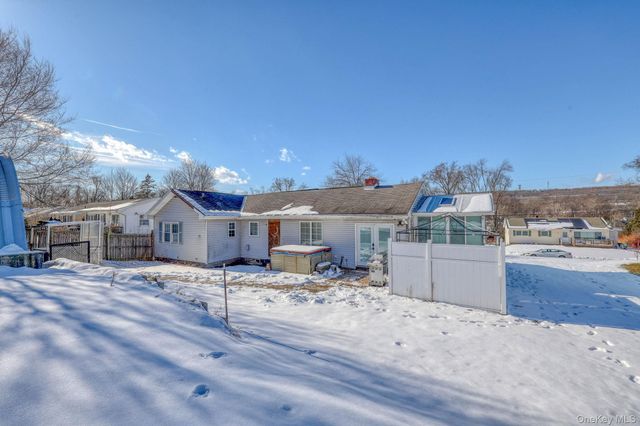 29 Vans Terrace, Lake Katrine, NY 12449