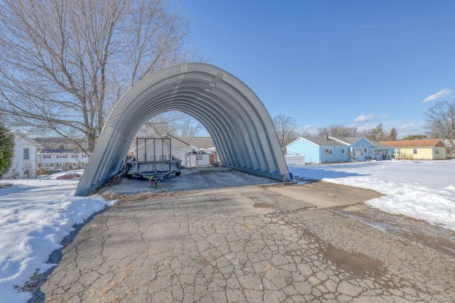 29 Vans Terrace, Lake Katrine, NY 12449