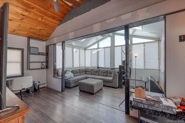 29 Vans Terrace, Lake Katrine, NY 12449