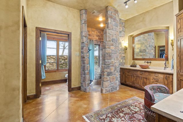 660 County Road 1334, Pittsburg, TX 75686