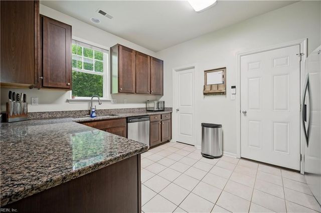 780 Bennetts Meadow Ln Unit B, Suffolk, VA 23435