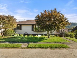 1122 Hukill Street, Brilliant, OH 43913