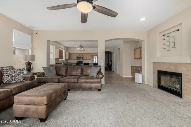 1810 W FRYE Road, Phoenix, AZ 85045