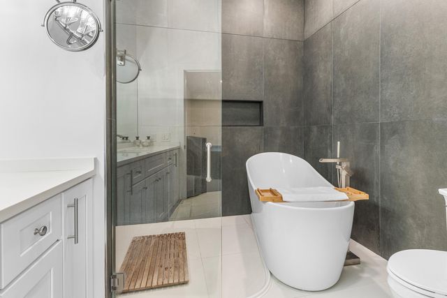 629 NE 19th Avenue, Deerfield Beach, FL 33441