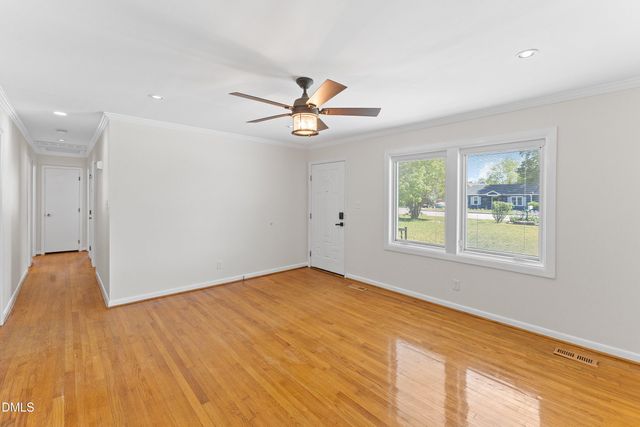 718 S Hughes Street, Apex, NC 27502