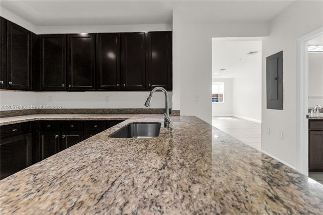 950 SW 147th Ave 2611, Pembroke Pines, FL 33027