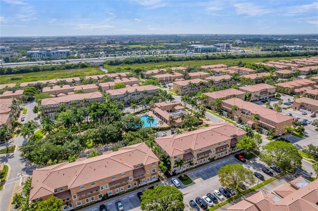 950 SW 147th Ave 2611, Pembroke Pines, FL 33027