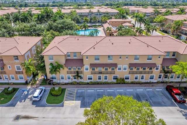 950 SW 147th Ave 2611, Pembroke Pines, FL 33027