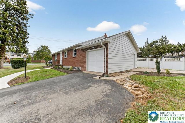 1305 Statten Avenue, Hanover Twp, PA 18017