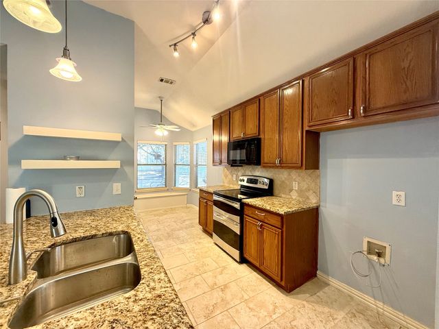 970 Fox Grove Lane, Providence Village, TX 76227