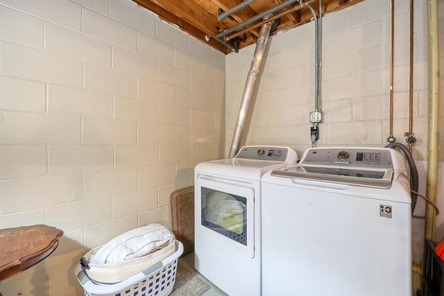 1117 Trailwood S, Hopkins, MN 55343