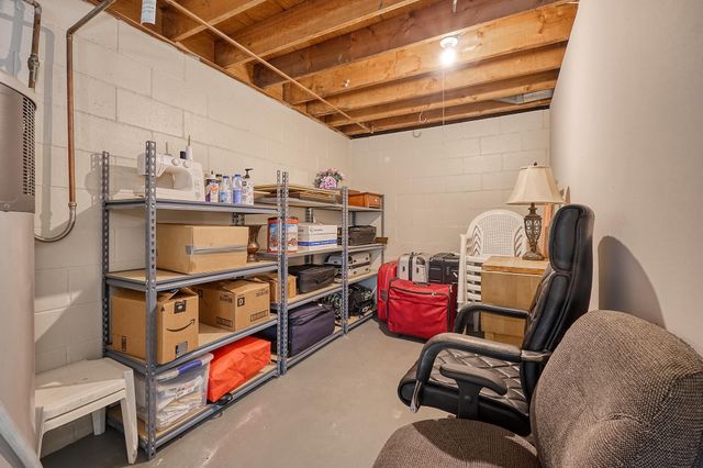 1117 Trailwood S, Hopkins, MN 55343