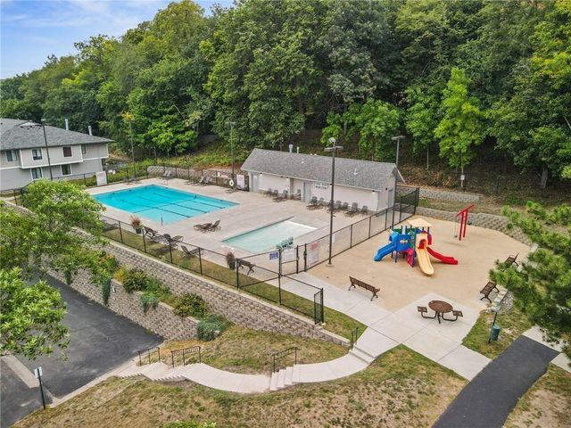 1117 Trailwood S, Hopkins, MN 55343