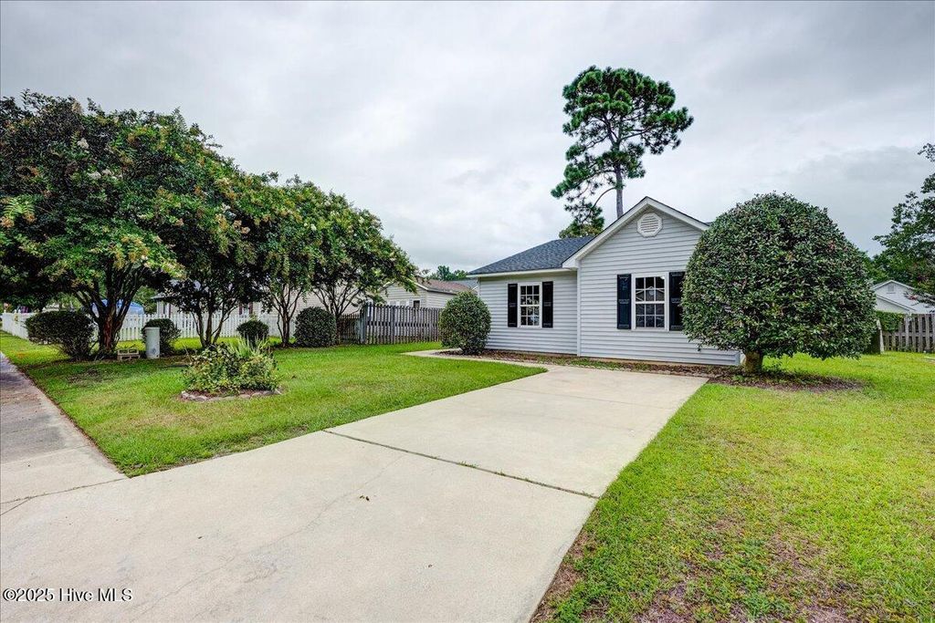 3624 Elizabeth Avenue, New Bern, NC 28562