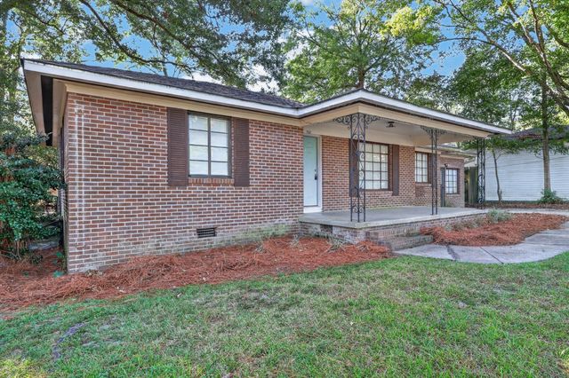 702 Woodhaven Dr., Hattiesburg, MS 39401