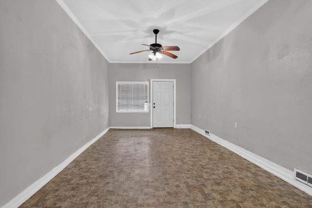 702 Woodhaven Dr., Hattiesburg, MS 39401