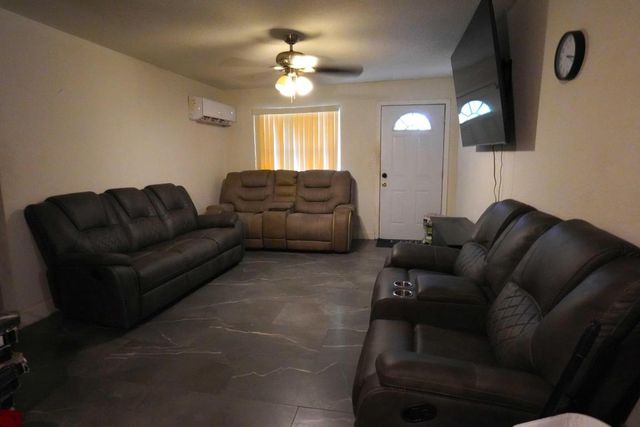 625 NE 130th Street, North Miami, FL 33161