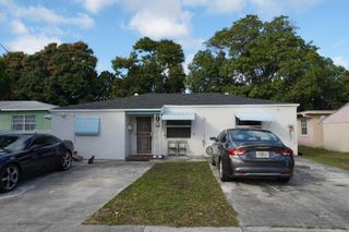 625 NE 130th Street, North Miami, FL 33161