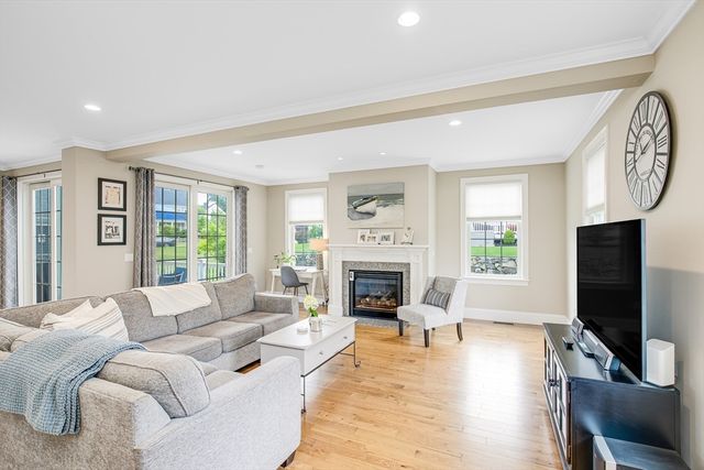 5 Point Shore Drive, Amesbury, MA 01913