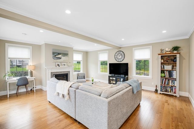 5 Point Shore Drive, Amesbury, MA 01913