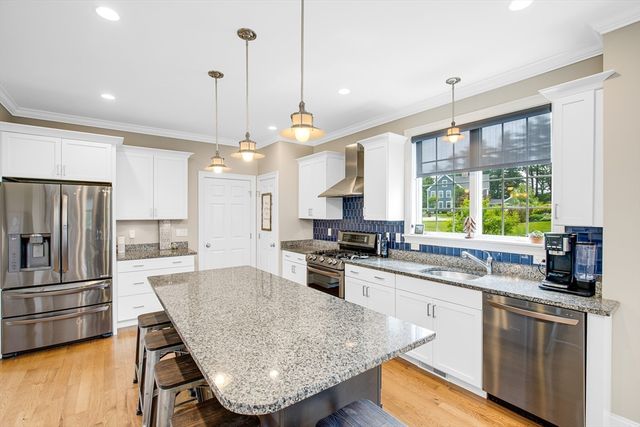 5 Point Shore Drive, Amesbury, MA 01913