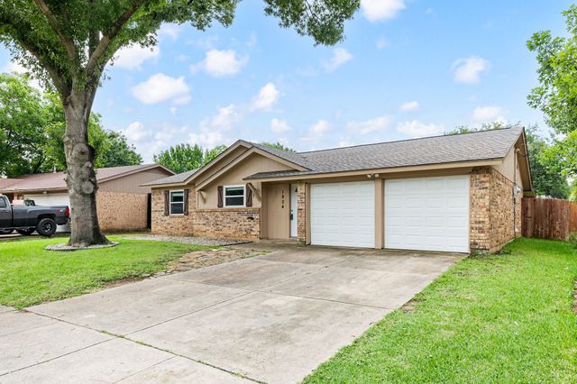 1904 Westover Drive, Arlington, TX 76015