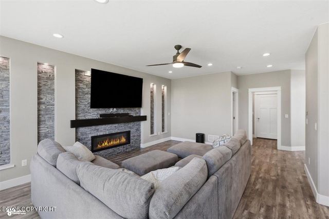 3208 S Barn Gable Loop, Wasilla, AK 99654