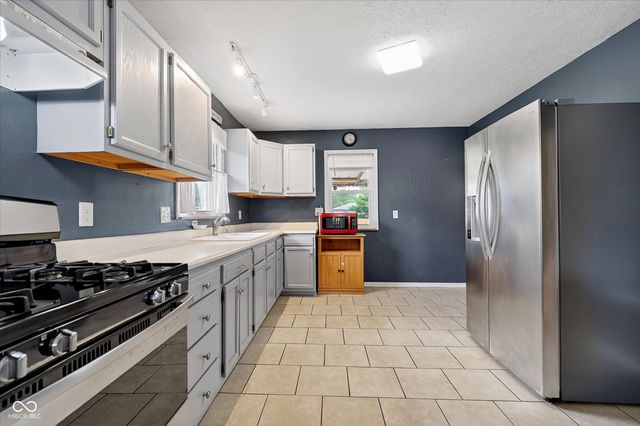 4601 N Lesley Avenue, Indianapolis, IN 46226