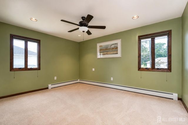 16 Ivy Place, Monroe, NJ 08831