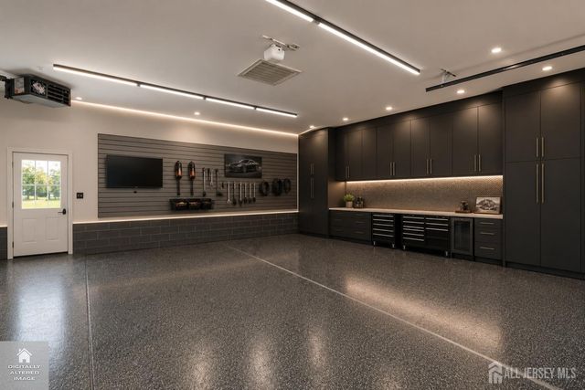 16 Ivy Place, Monroe, NJ 08831