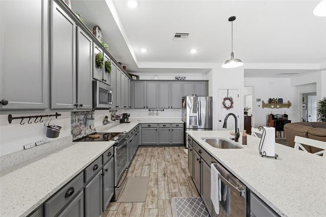 895 OLD WINDSOR WAY, Spring Hill, FL 34609