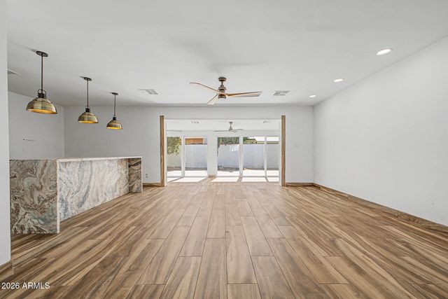 7729 E RANCHO VISTA Drive, Scottsdale, AZ 85251